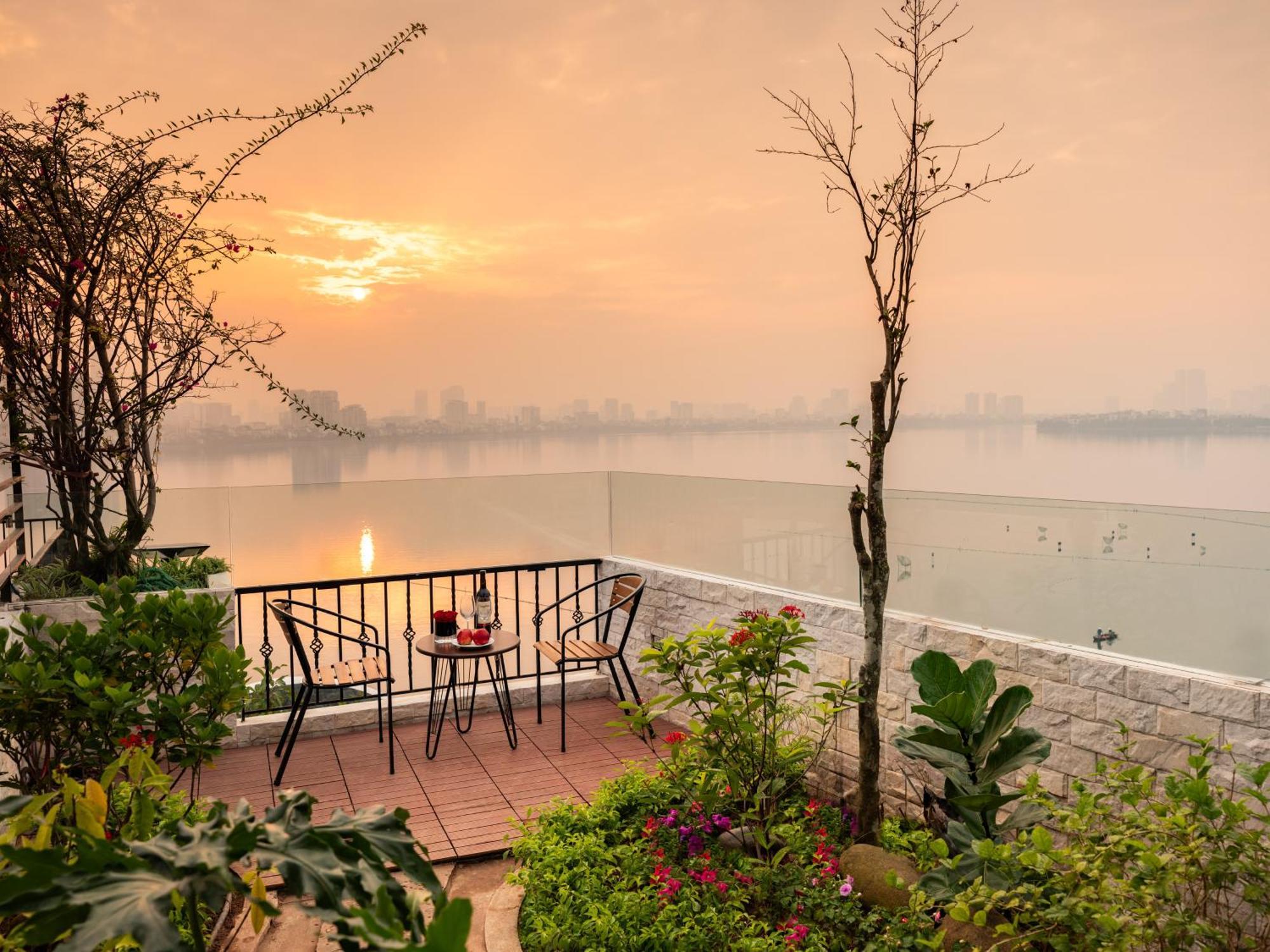 Moonlight Tay Ho Appartement Hanoi Buitenkant foto