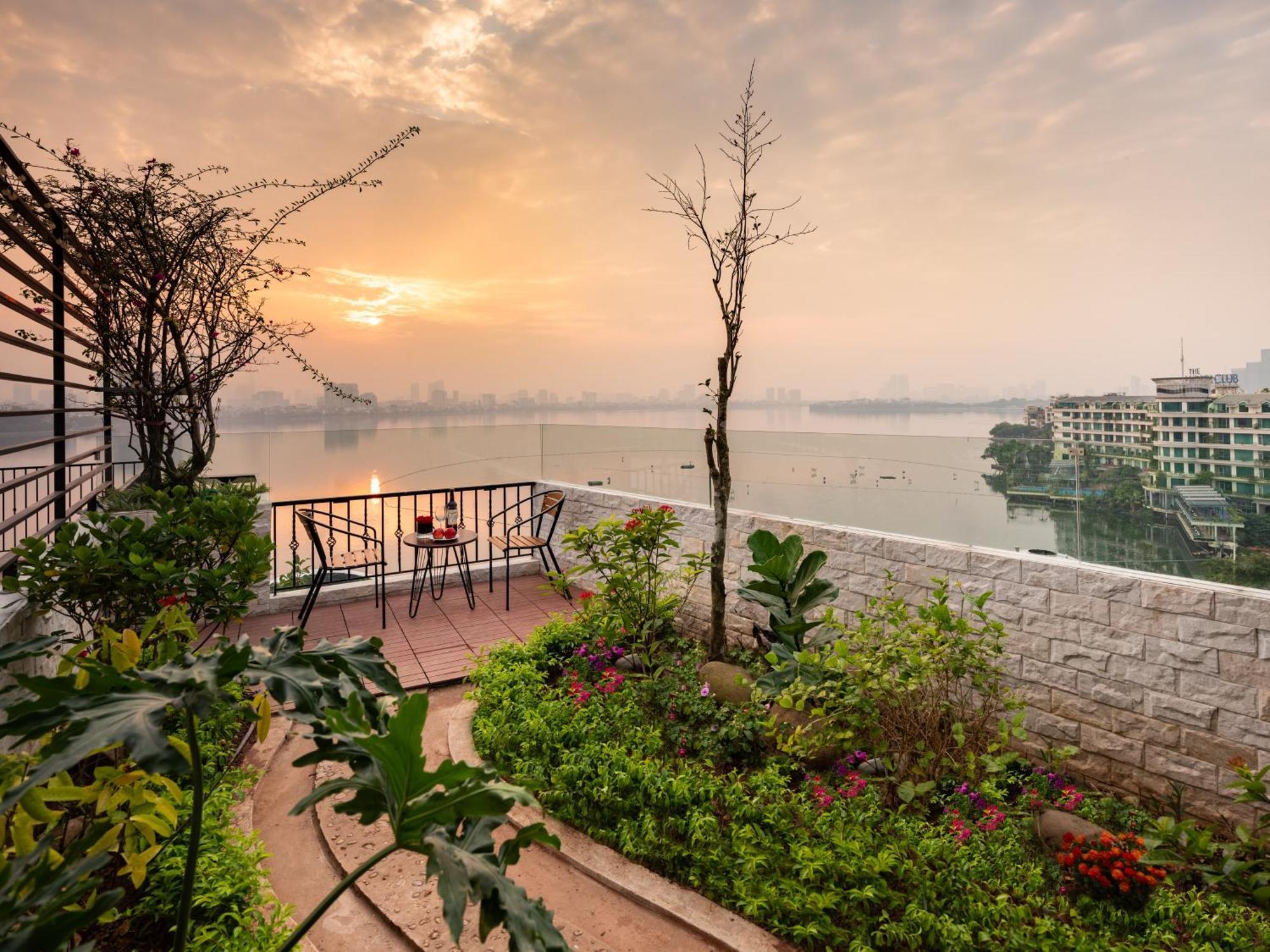 Moonlight Tay Ho Appartement Hanoi Buitenkant foto
